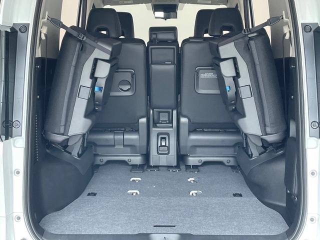 セレナ ｅ－パワー　ハイウェイスターＶ　２．３インチナビ　アラウンドビューモニター　ＥＴＣ　両側電動スライドドア　アダプティブクルーズコントロール　ステリモ　衝突被害軽減ブレーキ　パーキングセンサ―　３列シート　スマートキー（24枚目）