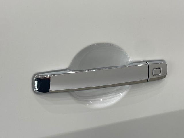 セレナ ｅ－パワー　ハイウェイスターＶ　２．３インチナビ　アラウンドビューモニター　ＥＴＣ　両側電動スライドドア　アダプティブクルーズコントロール　ステリモ　衝突被害軽減ブレーキ　パーキングセンサ―　３列シート　スマートキー（28枚目）