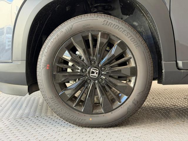WR-V Z ブラックスタイル ホンダセンシング バックカメラ アダプティブクルーズコントロール ステリモ フロントフォグランプ アルミホイール アイドリングストップ パーキングセンサ― スマートキー(11枚目)