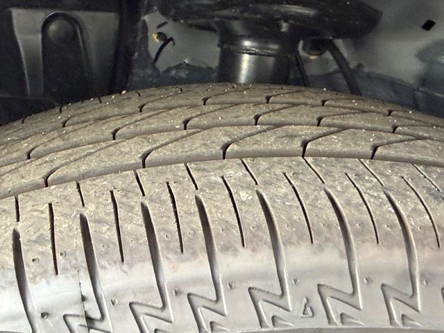 WR-V Z ブラックスタイル ホンダセンシング バックカメラ アダプティブクルーズコントロール ステリモ フロントフォグランプ アルミホイール アイドリングストップ パーキングセンサ― スマートキー(14枚目)