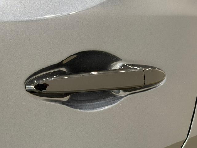 WR-V Z ブラックスタイル ホンダセンシング バックカメラ アダプティブクルーズコントロール ステリモ フロントフォグランプ アルミホイール アイドリングストップ パーキングセンサ― スマートキー(16枚目)