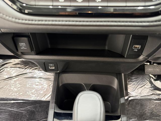 WR-V Z ブラックスタイル ホンダセンシング バックカメラ アダプティブクルーズコントロール ステリモ フロントフォグランプ アルミホイール アイドリングストップ パーキングセンサ― スマートキー(52枚目)