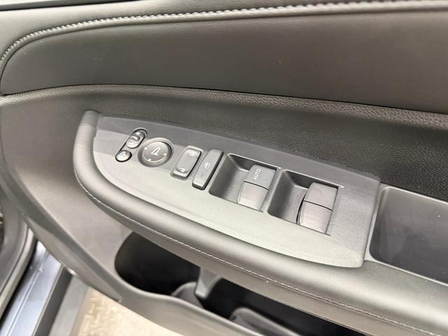 WR-V Z ブラックスタイル ホンダセンシング バックカメラ アダプティブクルーズコントロール ステリモ フロントフォグランプ アルミホイール アイドリングストップ パーキングセンサ― スマートキー(55枚目)