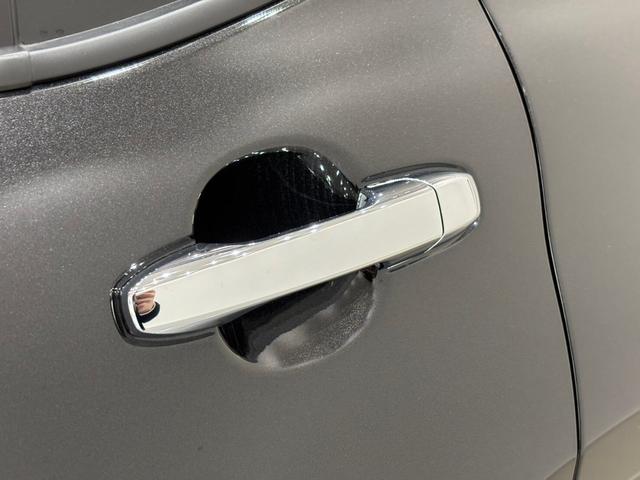 ライズ Ｚ　衝突被害軽減ブレーキ　パーキングセンサ―　バックカメラ　アダプティブクルーズコントロール　ステリモ　電子パーキング　ＵＳＢソケット　オートライト　スマートキー　フォグランプ　アルミホイール（16枚目）