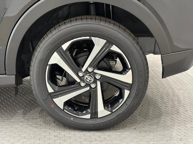 ライズ Ｚ　衝突被害軽減ブレーキ　パーキングセンサ―　バックカメラ　アダプティブクルーズコントロール　ステリモ　電子パーキング　ＵＳＢソケット　オートライト　スマートキー　フォグランプ　アルミホイール（18枚目）