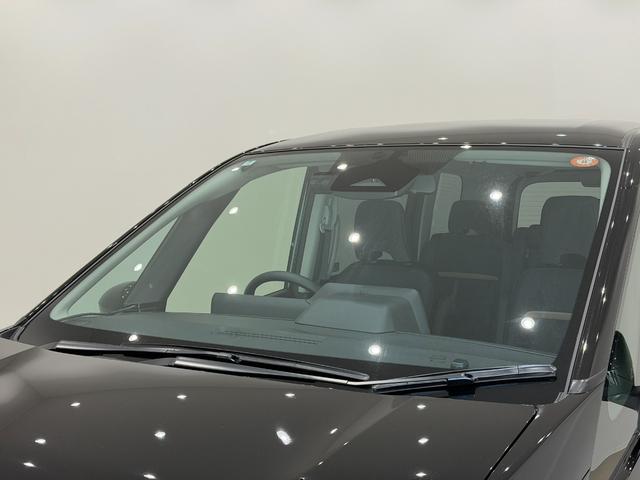 セレナ ハイウェイスターＶ　ドライブレコーダー　バックカメラ　ナビ　オートクルーズコントロール　両側電動スライドドア　オートマチックハイビーム　オートライト　スマートキー　アイドリングストップ　電動格納ミラー　３列シート　ＣＶＴ（23枚目）