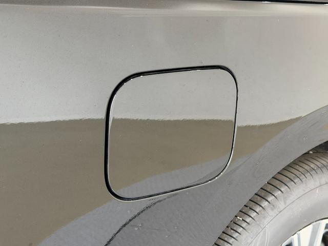 セレナ ハイウェイスターＶ　ドライブレコーダー　バックカメラ　ナビ　オートクルーズコントロール　両側電動スライドドア　オートマチックハイビーム　オートライト　スマートキー　アイドリングストップ　電動格納ミラー　３列シート　ＣＶＴ（33枚目）