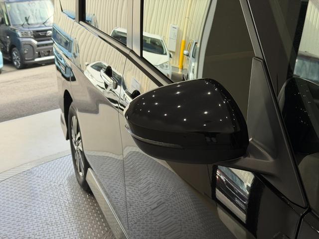 セレナ ハイウェイスターＶ　ドライブレコーダー　バックカメラ　ナビ　オートクルーズコントロール　両側電動スライドドア　オートマチックハイビーム　オートライト　スマートキー　アイドリングストップ　電動格納ミラー　３列シート　ＣＶＴ（46枚目）