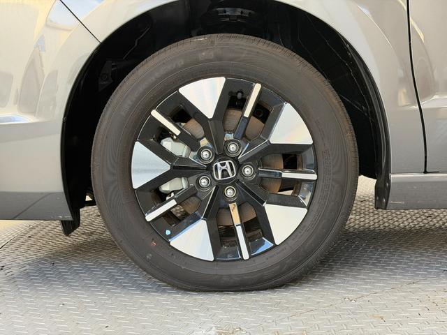 ステップワゴン エアー　ドライブレコーダー　クリアランスソナー　オートクルーズコントロール　レーンアシスト　衝突被害軽減システム　両側電動スライドドア　オートライト　ＬＥＤヘッドランプ　スマートキー　アイドリングストップ（36枚目）