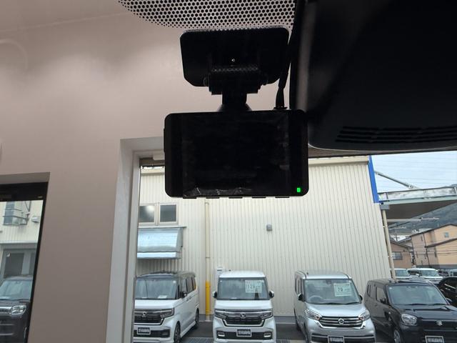 シエンタ Ｇ　ドライブレコーダー　ＥＴＣ　ナビ　ＴＶ　クリアランスソナー　レーンアシスト　衝突被害軽減システム　両側電動スライドドア　オートマチックハイビーム　スマートキー　アイドリングストップ　電動格納ミラー（7枚目）