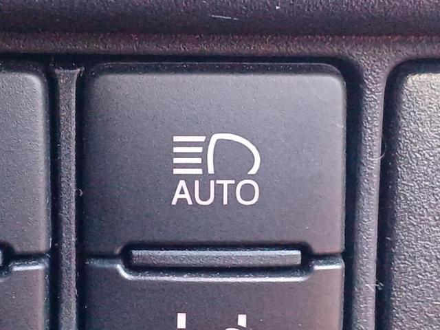 エスクァイア ４ＷＤ　Ｇｉ　新品タイヤ／保証書／純正　９インチ　ＳＤナビ／トヨタセーフティセンス／両側電動スライドドア／シートヒーター　前席／車線逸脱防止支援システム／シート　合皮／ヘッドランプ　ＬＥＤ／ＥＴＣ　バックカメラ（29枚目）