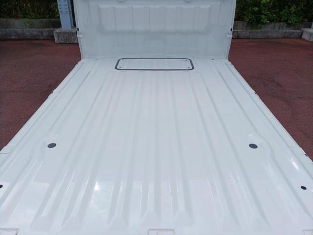 クリッパートラック 4WD DX 保証書/届出済未使用車/EBD付ABS/横滑り防止装置/アイドリングストップ/パワーウインドウ/キーレスエントリー/パワーステアリング/オートライト/マニュアルエアコン/取扱説明書 4WD(7枚目)