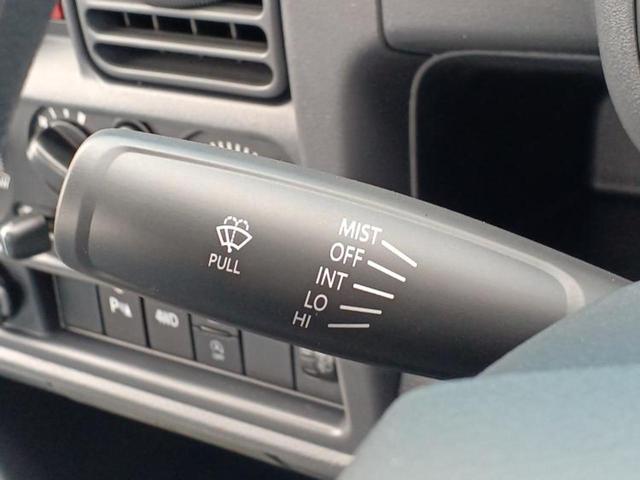 クリッパートラック 4WD DX 保証書/届出済未使用車/EBD付ABS/横滑り防止装置/アイドリングストップ/パワーウインドウ/キーレスエントリー/パワーステアリング/オートライト/マニュアルエアコン/取扱説明書 4WD(13枚目)