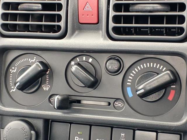 クリッパートラック 4WD DX 保証書/届出済未使用車/EBD付ABS/横滑り防止装置/アイドリングストップ/パワーウインドウ/キーレスエントリー/パワーステアリング/オートライト/マニュアルエアコン/取扱説明書 4WD(21枚目)