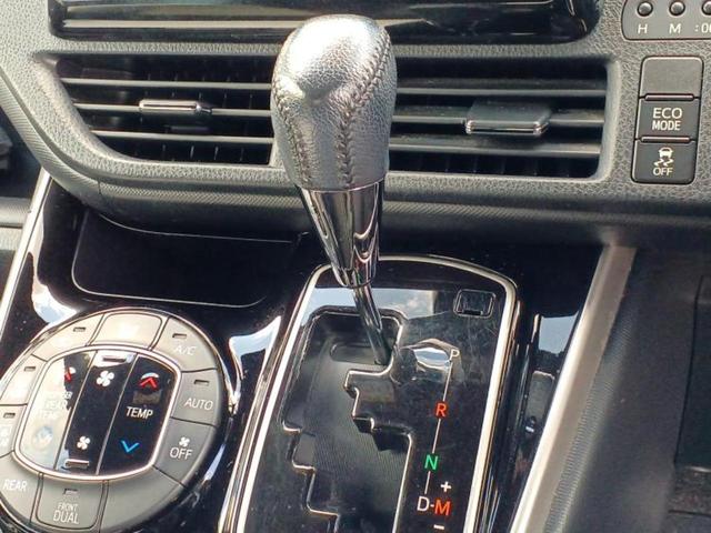 ヴォクシー ＺＳキラメキ３　新品タイヤ／保証書／社外　９インチ　ＳＤナビ／フリップダウンモニター　社外　９インチ／トヨタセーフティセンス／両側電動スライドドア／車線逸脱防止支援システム／ヘッドランプ　ＬＥＤ　衝突被害軽減システム（16枚目）