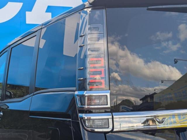 ヴォクシー ＺＳキラメキ３　新品タイヤ／保証書／社外　９インチ　ＳＤナビ／フリップダウンモニター　社外　９インチ／トヨタセーフティセンス／両側電動スライドドア／車線逸脱防止支援システム／ヘッドランプ　ＬＥＤ　衝突被害軽減システム（50枚目）