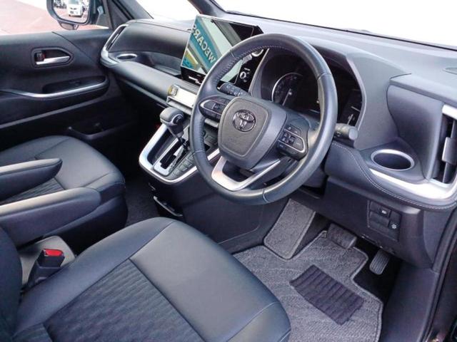 ノア Ｓ－Ｚ　保証書／ディスプレイオーディオ＋ナビ１０インチ／トヨタセーフティセンス／両側電動スライドドア／シートヒーター　前席／車線逸脱防止支援システム／ドライブレコーダー　前後／ヘッドランプ　ＬＥＤ　ＤＶＤ再生（4枚目）