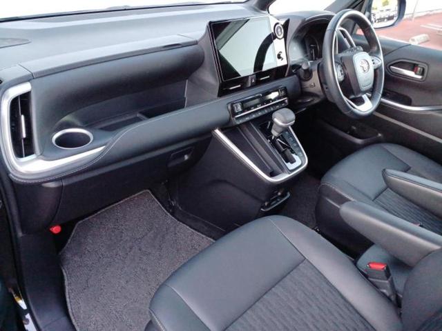 ノア Ｓ－Ｚ　保証書／ディスプレイオーディオ＋ナビ１０インチ／トヨタセーフティセンス／両側電動スライドドア／シートヒーター　前席／車線逸脱防止支援システム／ドライブレコーダー　前後／ヘッドランプ　ＬＥＤ　ＤＶＤ再生（7枚目）