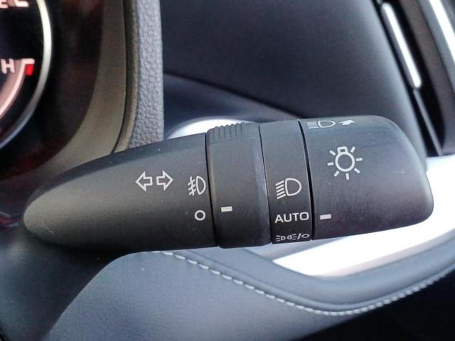 ノア Ｓ－Ｚ　保証書／ディスプレイオーディオ＋ナビ１０インチ／トヨタセーフティセンス／両側電動スライドドア／シートヒーター　前席／車線逸脱防止支援システム／ドライブレコーダー　前後／ヘッドランプ　ＬＥＤ　ＤＶＤ再生（14枚目）