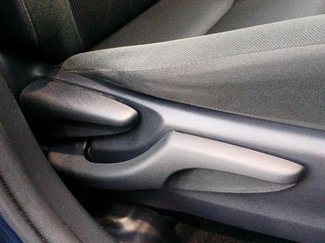 アクア Ｓスタイルブラック　保証書／社外　ＳＤナビ／トヨタセーフティセンス／車線逸脱防止支援システム／ヘッドランプ　ＬＥＤ／Ｂｌｕｅｔｏｏｔｈ接続／ＥＴＣ／ＥＢＤ付ＡＢＳ／横滑り防止装置／バックモニター／フルセグＴＶ（33枚目）