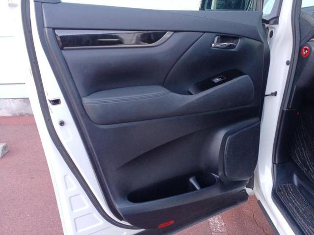 アルファード Ｓ　Ａパッケージ　新品タイヤ／保証書／純正　９インチ　ＳＤナビ／フリップダウンモニター　純正　１１インチ／衝突安全装置／両側電動スライドドア／ヘッドランプ　ＬＥＤ／ＵＳＢジャック／Ｂｌｕｅｔｏｏｔｈ接続／ＥＴＣ（23枚目）