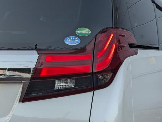 アルファード Ｓ　Ａパッケージ　新品タイヤ／保証書／純正　９インチ　ＳＤナビ／フリップダウンモニター　純正　１１インチ／衝突安全装置／両側電動スライドドア／ヘッドランプ　ＬＥＤ／ＵＳＢジャック／Ｂｌｕｅｔｏｏｔｈ接続／ＥＴＣ（52枚目）