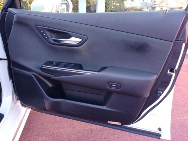 クラウンハイブリッド RSアドバンス 保証書/純正 8インチ SDナビ/トヨタセーフティセンス/シートヒーター 前席/車線逸脱防止支援システム/ヘッドランプ LED/USBジャック/Bluetooth接続/ETC/EBD付ABS(19枚目)