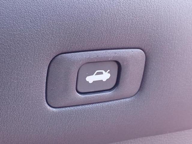 クラウンハイブリッド RSアドバンス 保証書/純正 8インチ SDナビ/トヨタセーフティセンス/シートヒーター 前席/車線逸脱防止支援システム/ヘッドランプ LED/USBジャック/Bluetooth接続/ETC/EBD付ABS(25枚目)