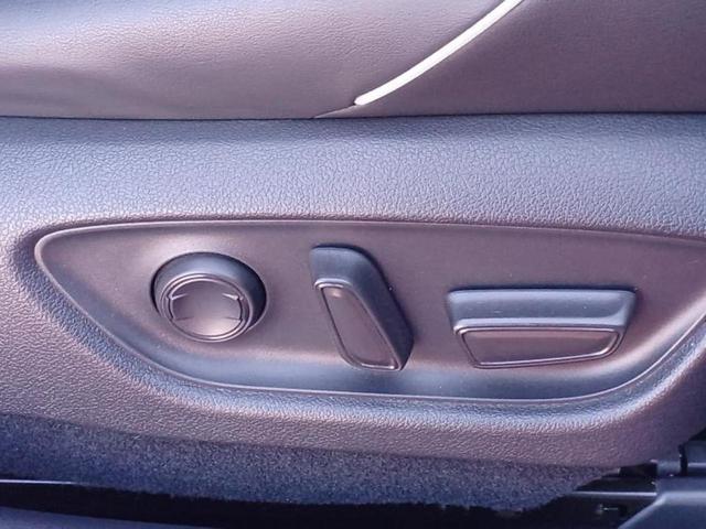 クラウンハイブリッド RSアドバンス 保証書/純正 8インチ SDナビ/トヨタセーフティセンス/シートヒーター 前席/車線逸脱防止支援システム/ヘッドランプ LED/USBジャック/Bluetooth接続/ETC/EBD付ABS(32枚目)