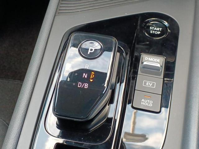 ノート Ｘ　保証書／純正　９インチ　メモリーナビ／エマージェンシーブレーキ／車線逸脱防止支援システム／ヘッドランプ　ＬＥＤ／ＵＳＢジャック／Ｂｌｕｅｔｏｏｔｈ接続／ＥＢＤ付ＡＢＳ／横滑り防止装置　バックカメラ（16枚目）