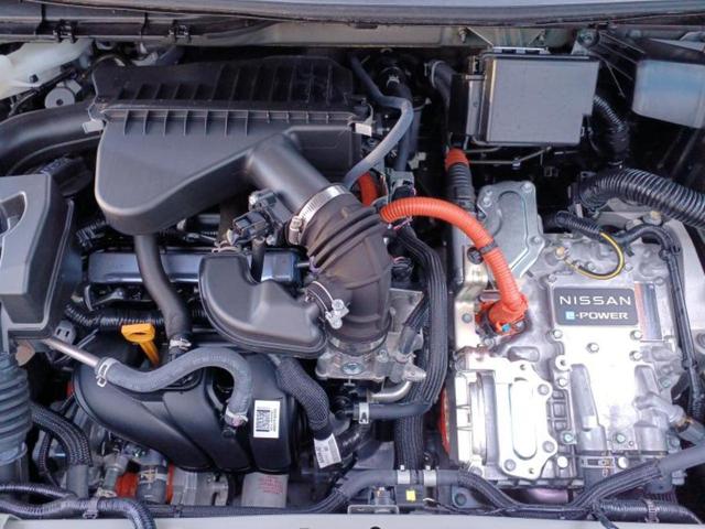 ノート Ｘ　保証書／純正　９インチ　メモリーナビ／エマージェンシーブレーキ／車線逸脱防止支援システム／ヘッドランプ　ＬＥＤ／ＵＳＢジャック／Ｂｌｕｅｔｏｏｔｈ接続／ＥＢＤ付ＡＢＳ／横滑り防止装置　バックカメラ（43枚目）