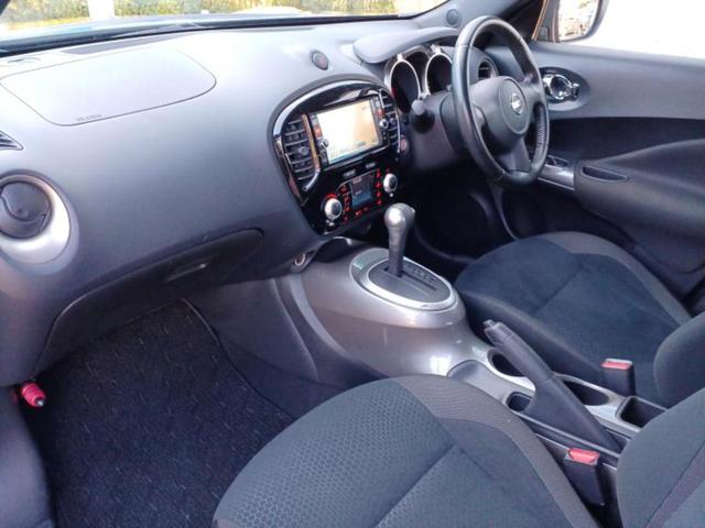 ジューク １５ＲＸ　新品タイヤ／保証書／純正　ＳＤナビ／アラウンドビューモニター／ドライブレコーダー　前後／ヘッドランプ　ＨＩＤ／Ｂｌｕｅｔｏｏｔｈ接続／ＥＴＣ／ＥＢＤ付ＡＢＳ／横滑り防止装置／フルセグＴＶ／ＤＶＤ（6枚目）