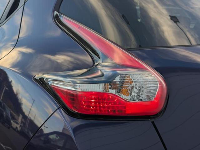 ジューク １５ＲＸ　新品タイヤ／保証書／純正　ＳＤナビ／アラウンドビューモニター／ドライブレコーダー　前後／ヘッドランプ　ＨＩＤ／Ｂｌｕｅｔｏｏｔｈ接続／ＥＴＣ／ＥＢＤ付ＡＢＳ／横滑り防止装置／フルセグＴＶ／ＤＶＤ（50枚目）