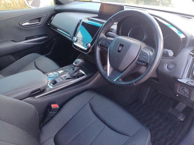 クラウン ＲＳ　保証書／純正　８インチ　ＳＤナビ／トヨタセーフティセンス／車線逸脱防止支援システム／ヘッドランプ　ＬＥＤ／Ｂｌｕｅｔｏｏｔｈ接続／ＥＴＣ／ＥＢＤ付ＡＢＳ／横滑り防止装置／アイドリングストップ（4枚目）