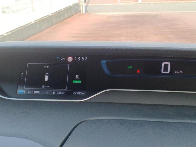 セレナ ｅパワーハイウェイスターＶ　保証書／純正　１０インチ　ＳＤナビ／インテリジェントルームミラー／エマージェンシーブレーキ／両側電動スライドドア／アラウンドビューモニター／車線逸脱防止支援システム／プロパイロット　全周囲カメラ（12枚目）