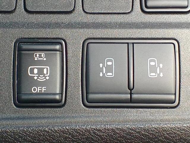 セレナ ｅパワーハイウェイスターＶ　保証書／純正　１０インチ　ＳＤナビ／インテリジェントルームミラー／エマージェンシーブレーキ／両側電動スライドドア／アラウンドビューモニター／車線逸脱防止支援システム／プロパイロット　全周囲カメラ（17枚目）