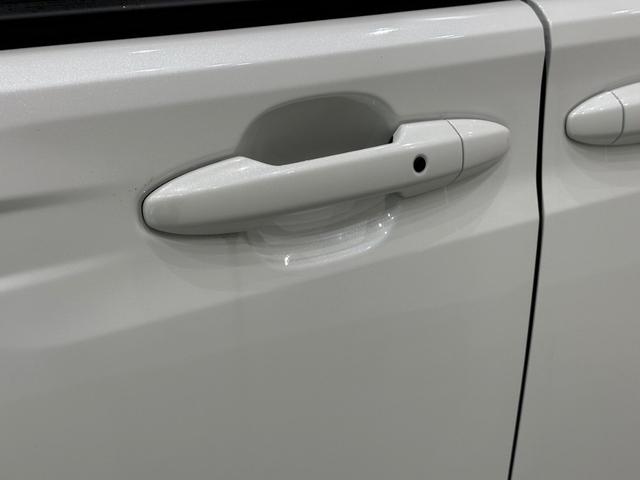 フリード エアー　バックカメラ　サイドエアバック　フルＬＥＤヘッドライト　両側パワースライドドア　電子制御パーキングブレーキ　オートブレーキホールド　１５インチスチールホール　７インチＴＦＴ液晶メーター（16枚目）