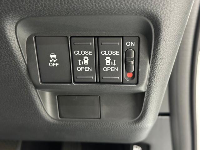 フリード エアー　バックカメラ　サイドエアバック　フルＬＥＤヘッドライト　両側パワースライドドア　電子制御パーキングブレーキ　オートブレーキホールド　１５インチスチールホール　７インチＴＦＴ液晶メーター（37枚目）