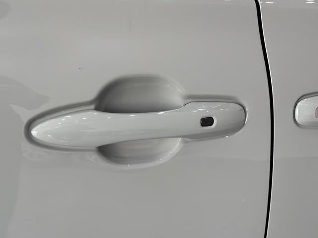 シエンタ ハイブリッドＺ　１０．５インチディスプレイオーディオ　全方位カメラ　アダプティブクルーズコントロール　ステリモ　両側電動スライドドア　パーキングセンサ―　ＥＴＣ　スマートキー（24枚目）