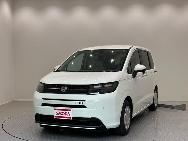 フリード エアー　ホンダセンシング　バックカメラ　サイドエアバック　フルＬＥＤヘッドライト　両側パワースライドドア　電子制御パーキングブレーキ　オートブレーキホールド　１５インチスチールホール　７インチ液晶メーター（7枚目）