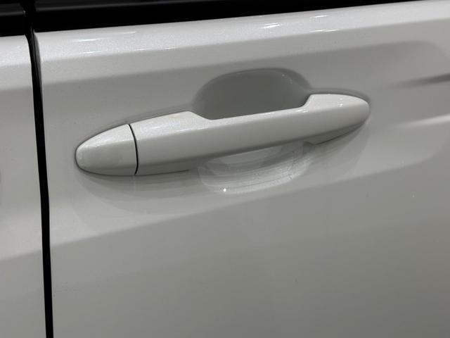 フリード エアー　ホンダセンシング　バックカメラ　サイドエアバック　フルＬＥＤヘッドライト　両側パワースライドドア　電子制御パーキングブレーキ　オートブレーキホールド　１５インチスチールホール　７インチ液晶メーター（15枚目）