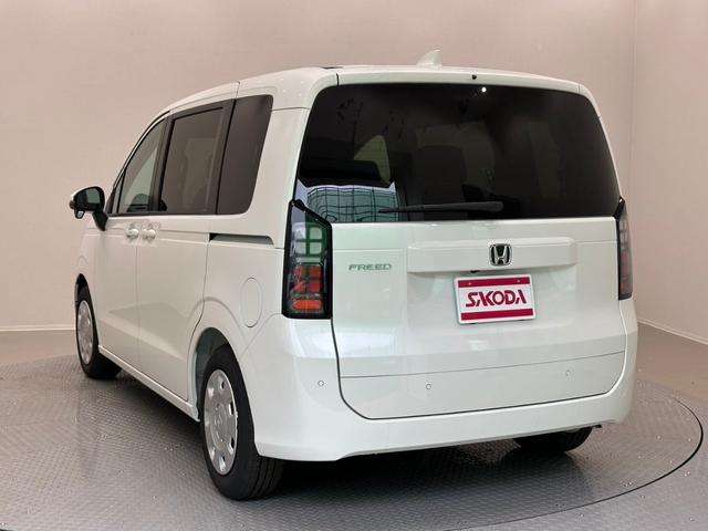 フリード エアー　ホンダセンシング　バックカメラ　サイドエアバック　フルＬＥＤヘッドライト　両側パワースライドドア　電子制御パーキングブレーキ　オートブレーキホールド　１５インチスチールホール　７インチ液晶メーター（19枚目）