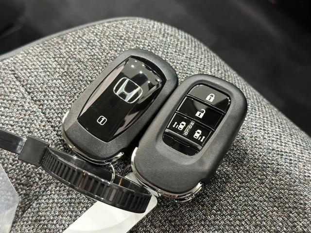 フリード エアー　ホンダセンシング　バックカメラ　サイドエアバック　フルＬＥＤヘッドライト　両側パワースライドドア　電子制御パーキングブレーキ　オートブレーキホールド　１５インチスチールホール　７インチ液晶メーター（37枚目）