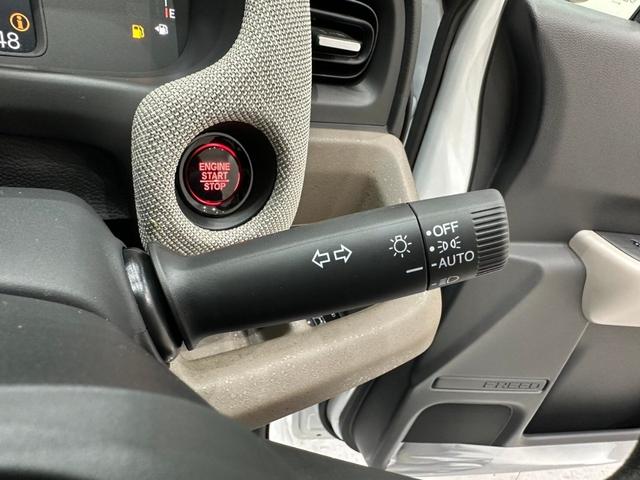 フリード エアー　ホンダセンシング　バックカメラ　サイドエアバック　フルＬＥＤヘッドライト　両側パワースライドドア　電子制御パーキングブレーキ　オートブレーキホールド　１５インチスチールホール　７インチ液晶メーター（38枚目）