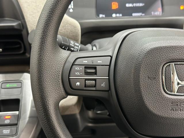 フリード エアー　ホンダセンシングバックカメラ　サイドエアバック　フルＬＥＤヘッドライト　両側パワースライドドア　電子制御パーキングブレーキ　オートブレーキホールド　１５インチスチールホール　７インチＴＦＴ液晶メーター（40枚目）