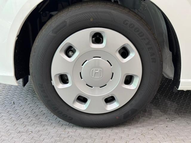 フリード エアー　ホンダセンシング　バックカメラ　サイドエアバック　フルＬＥＤヘッドライト　両側パワースライドドア　電子制御パーキングブレーキ　オートブレーキホールド　１５インチスチールホール　７インチ液晶メーター（10枚目）