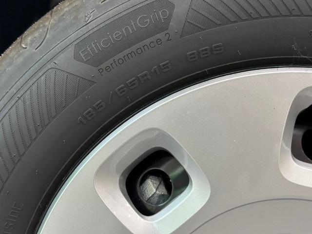 フリード エアー　ホンダセンシング　バックカメラ　サイドエアバック　フルＬＥＤヘッドライト　両側パワースライドドア　電子制御パーキングブレーキ　オートブレーキホールド　１５インチスチールホール　７インチ液晶メーター（11枚目）