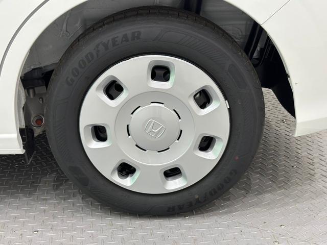 フリード エアー　ホンダセンシング　バックカメラ　サイドエアバック　フルＬＥＤヘッドライト　両側パワースライドドア　電子制御パーキングブレーキ　オートブレーキホールド　１５インチスチールホール　７インチ液晶メーター（15枚目）