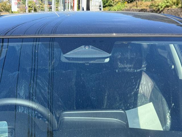 フロンクス ベースグレード　全方位モニター付メモリーナビ装着車　アダプティブクルーズコントロール　ステリモ　シートヒーター　パーキングセンサ―　ヘッドアップディスプレイ　スマートキー（9枚目）