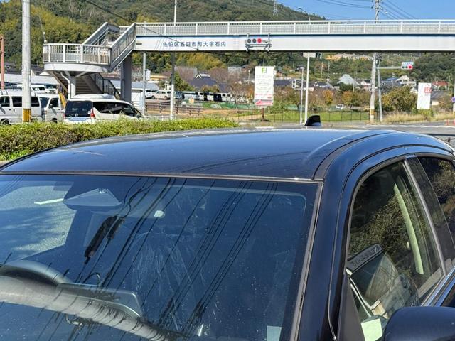 フロンクス ベースグレード　全方位モニター付メモリーナビ装着車　アダプティブクルーズコントロール　ステリモ　シートヒーター　パーキングセンサ―　ヘッドアップディスプレイ　スマートキー（12枚目）